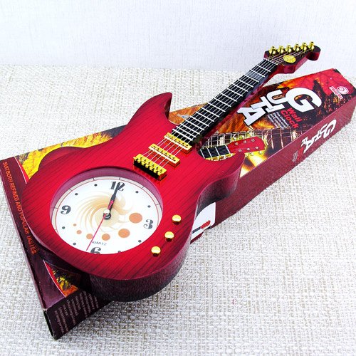 Gitar Şeklinde Duvar Saati Bakmakistersen İlginç Ürünler