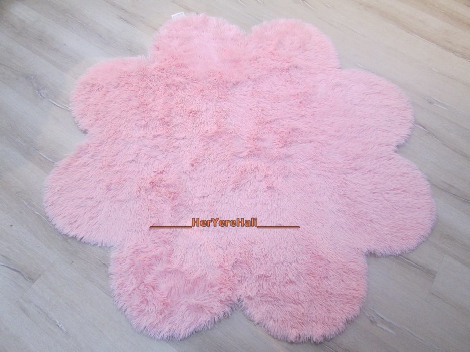 dogus pelus tavsan tuyu 140x140cm papatya seklinde hali pembe