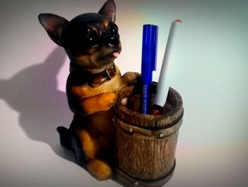 Polyester Kopek Kalemlik Dekoratif Biblo Kalemlik