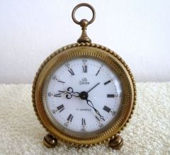 Swiza Marka Isvicre Mensei Bronz Masa Saati Kurmali Alarmli Y 9 Cm Capi 7 Cm Kargo Ucretsiz