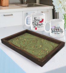Kişiye Özel Evin Süslüsü ve Evin Yakışıklısı Tasarımlı 2'li Kupa Bardak Seti ve Doğal Ahşap Tepsi-2