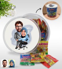 Kişiye Özel Sevgililer Karikatürlü Dev Boy Haribo Minis Kovası (10gx100adet) Model 59