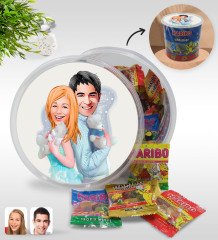 Kişiye Özel Sevgililer Karikatürlü Dev Boy Haribo Minis Kovası (10gx100adet) Model 87